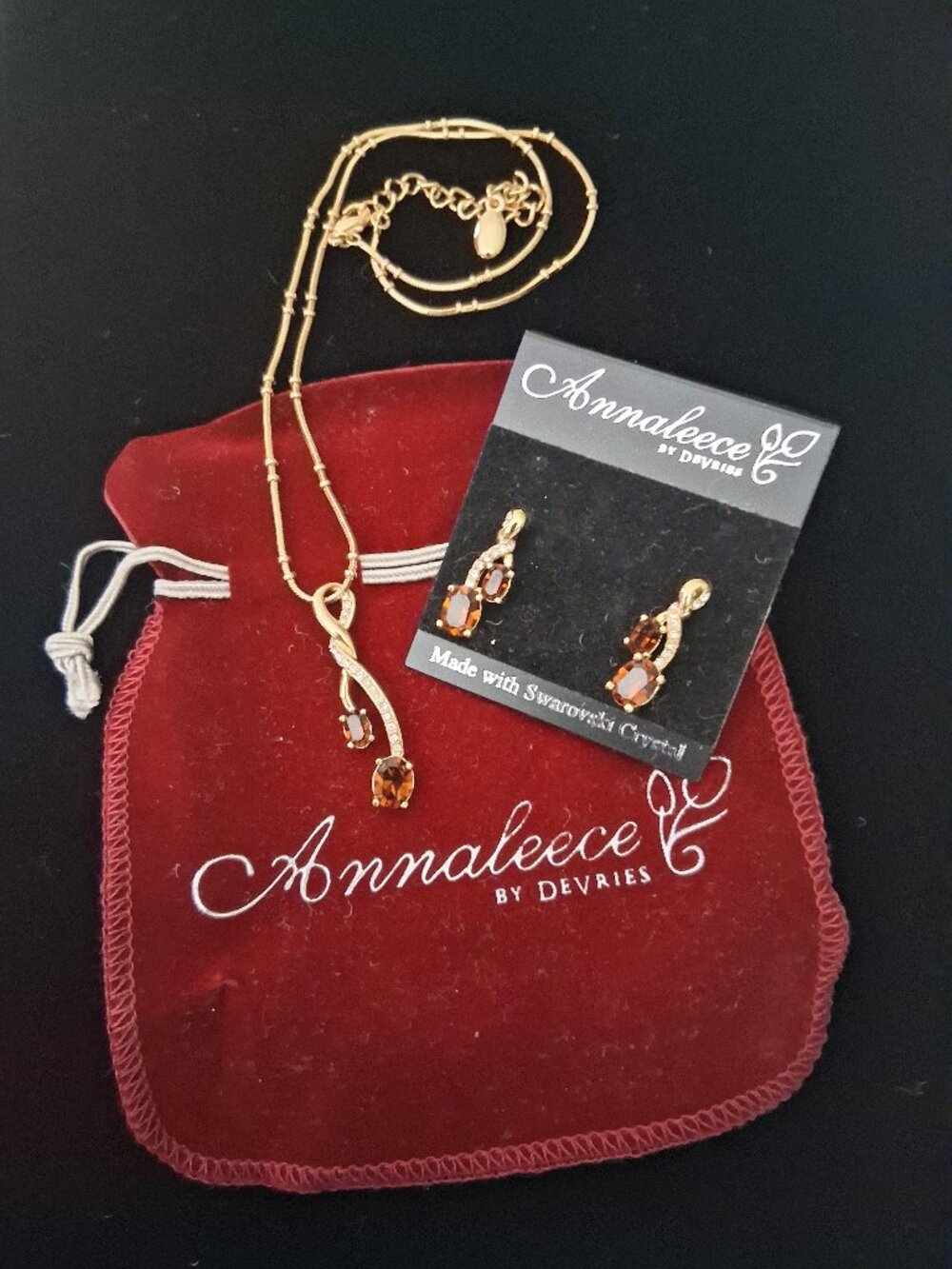 NWT Annaleece by DeVries Smoky Amber Swarovski Crystal Necklace & Earrings Set